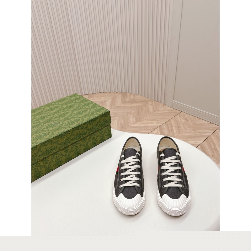 G*u*i casual shoes